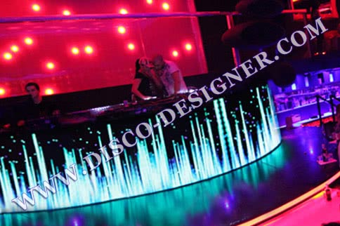DJ konsolu + video görüntü (kavisli şekli) 10 000 px / m²