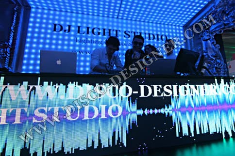 CABINA DE DJ + VIDEO PANTALLA (forma plana), 27 000 píxeles por m²